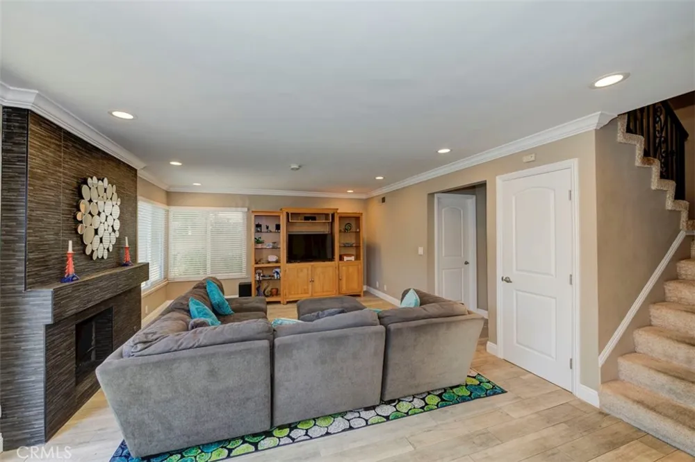 24532 Via Tonada Lake Forest, CA 92630
