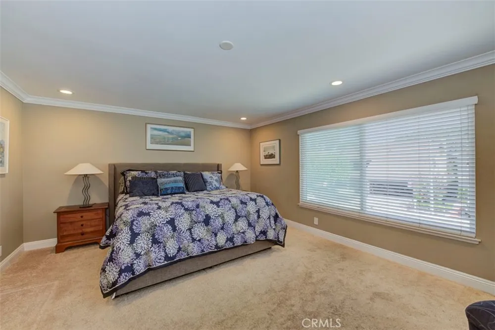 24532 Via Tonada Lake Forest, CA 92630