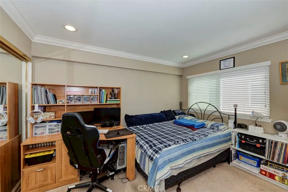 24532 Via Tonada Lake Forest, CA 92630