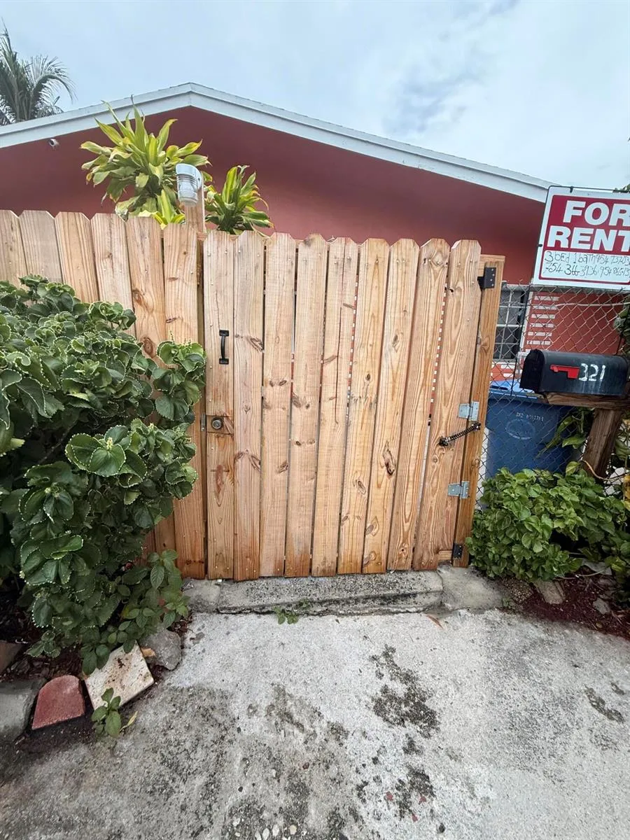 321 NW 57TH STREET Oakland Park, FL 33309