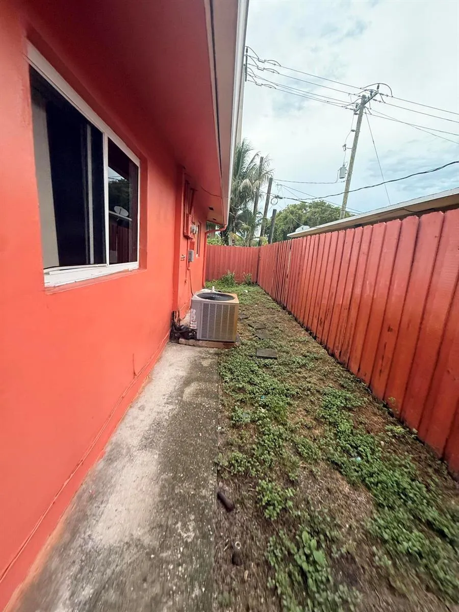 321 NW 57TH STREET Oakland Park, FL 33309