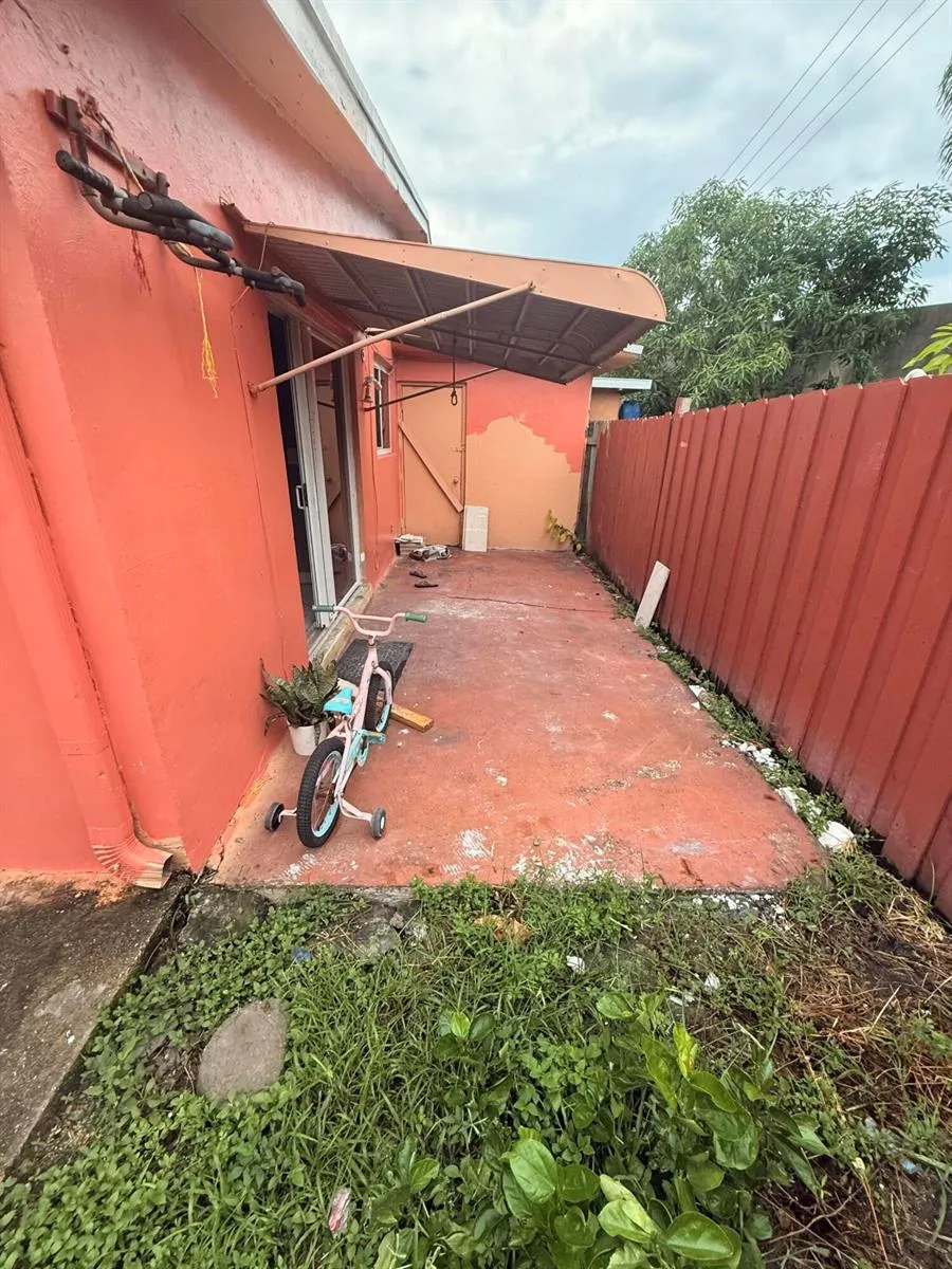 321 NW 57TH STREET Oakland Park, FL 33309