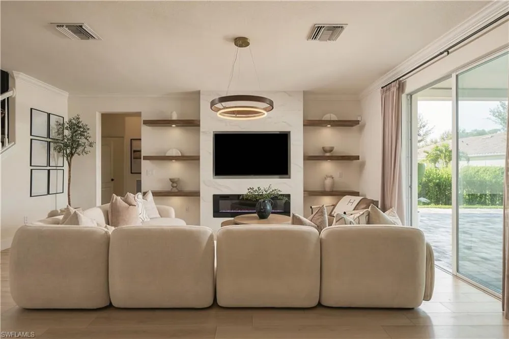 2109 Clementine Street Naples, FL 34120
