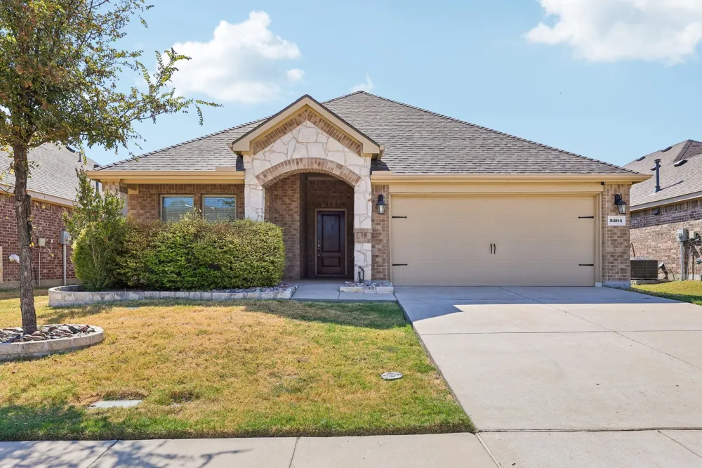 3204 Brazos Drive Little Elm, TX 75068