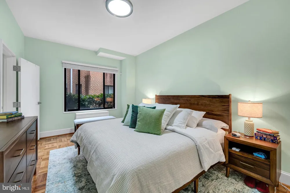 5112 MACARTHUR BOULEVARD NW #2 Washington, DC 20016