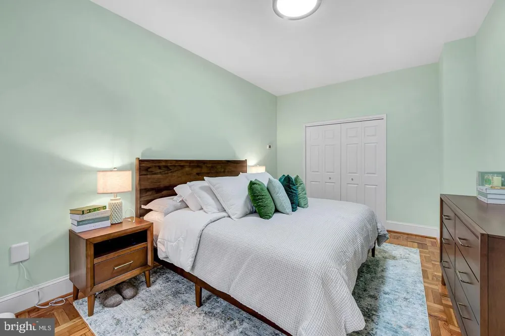 5112 MACARTHUR BOULEVARD NW #2 Washington, DC 20016