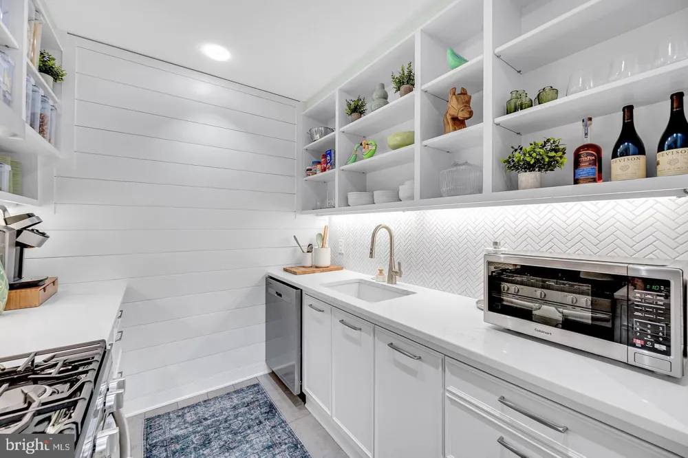 5112 MACARTHUR BOULEVARD NW #2 Washington, DC 20016