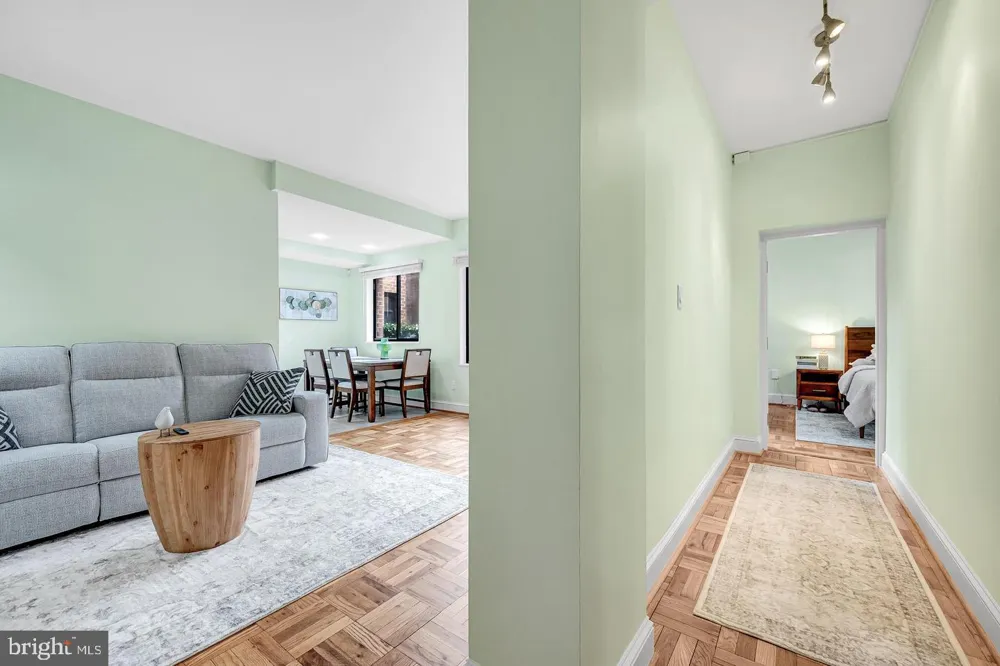 5112 MACARTHUR BOULEVARD NW #2 Washington, DC 20016