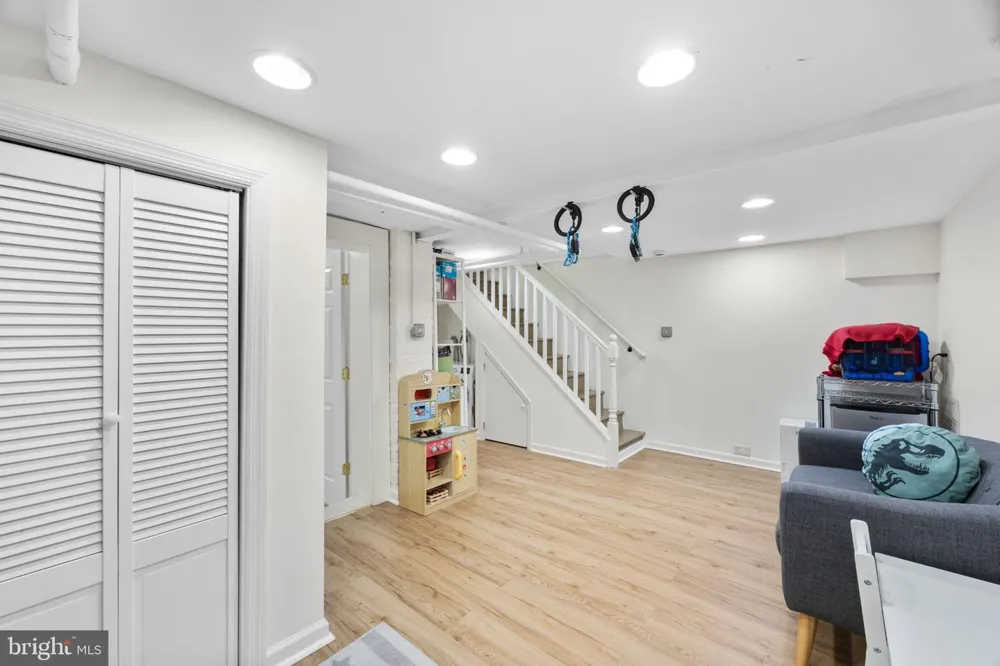1930 37TH STREET NW Washington, DC 20007