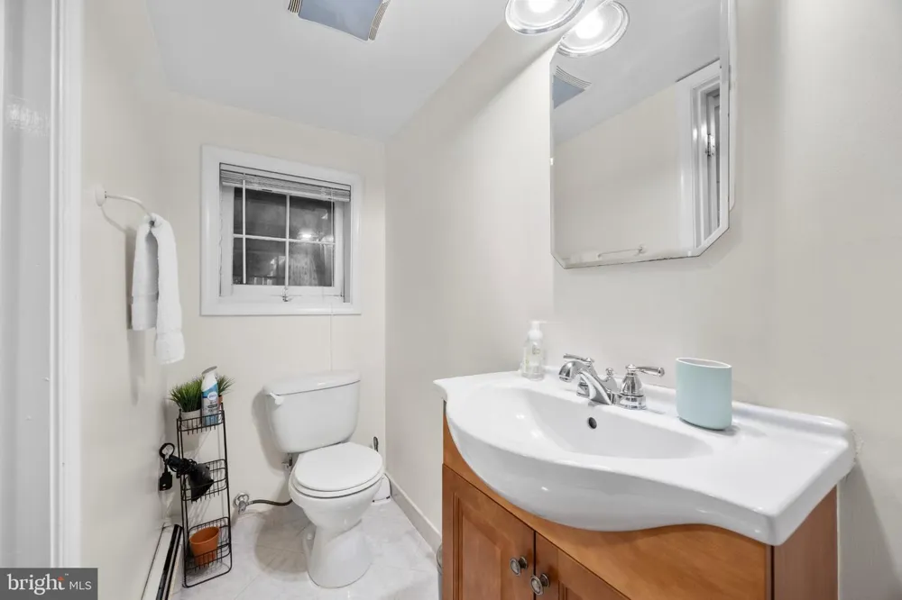 1930 37TH STREET NW Washington, DC 20007