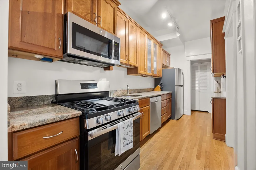 1930 37TH STREET NW Washington, DC 20007