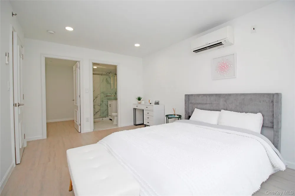 13450 Blossom Avenue #4C Flushing, NY 11355