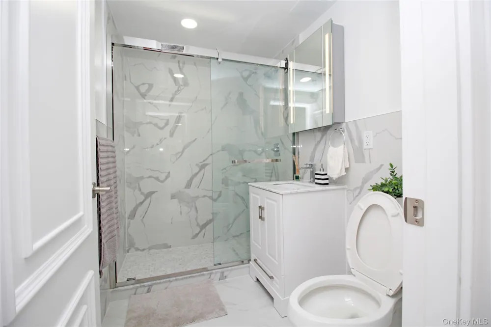 13450 Blossom Avenue #4C Flushing, NY 11355