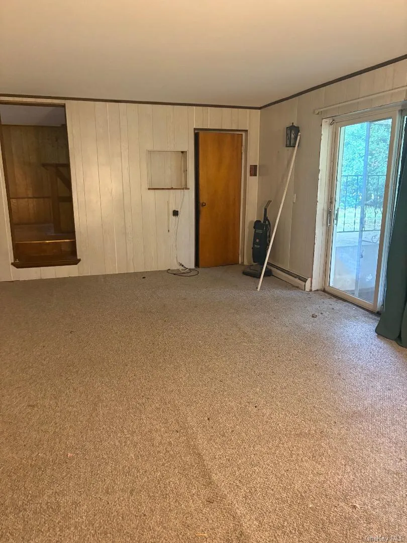 1 Cherokee Street Massapequa, NY 11758