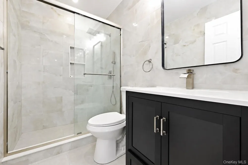 24 Crag Lane Levittown, NY 11756