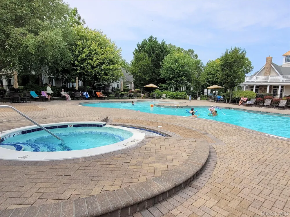 20 Sonata Court Lake Grove, NY 11755