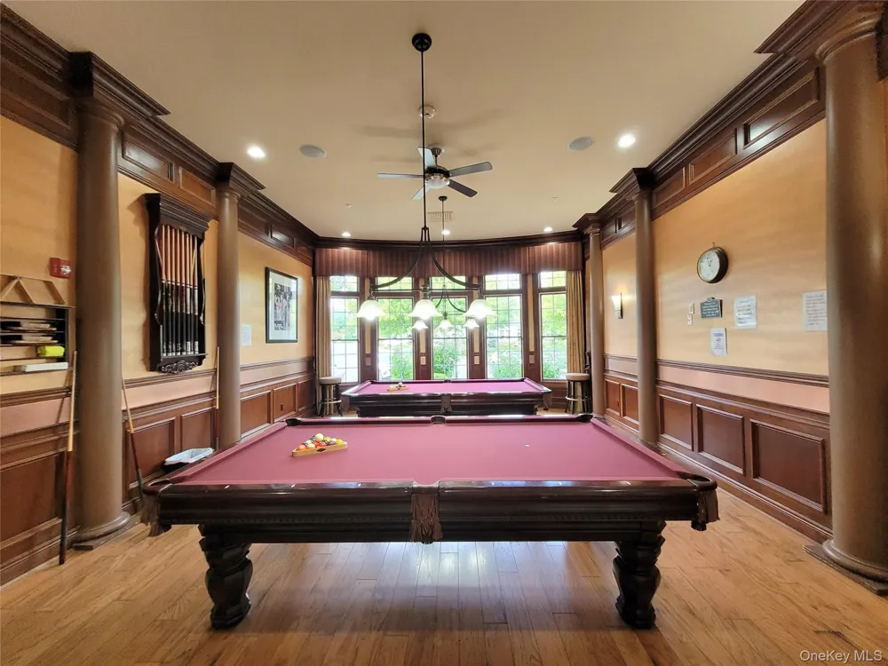 20 Sonata Court Lake Grove, NY 11755