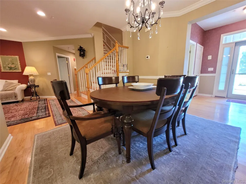 20 Sonata Court Lake Grove, NY 11755