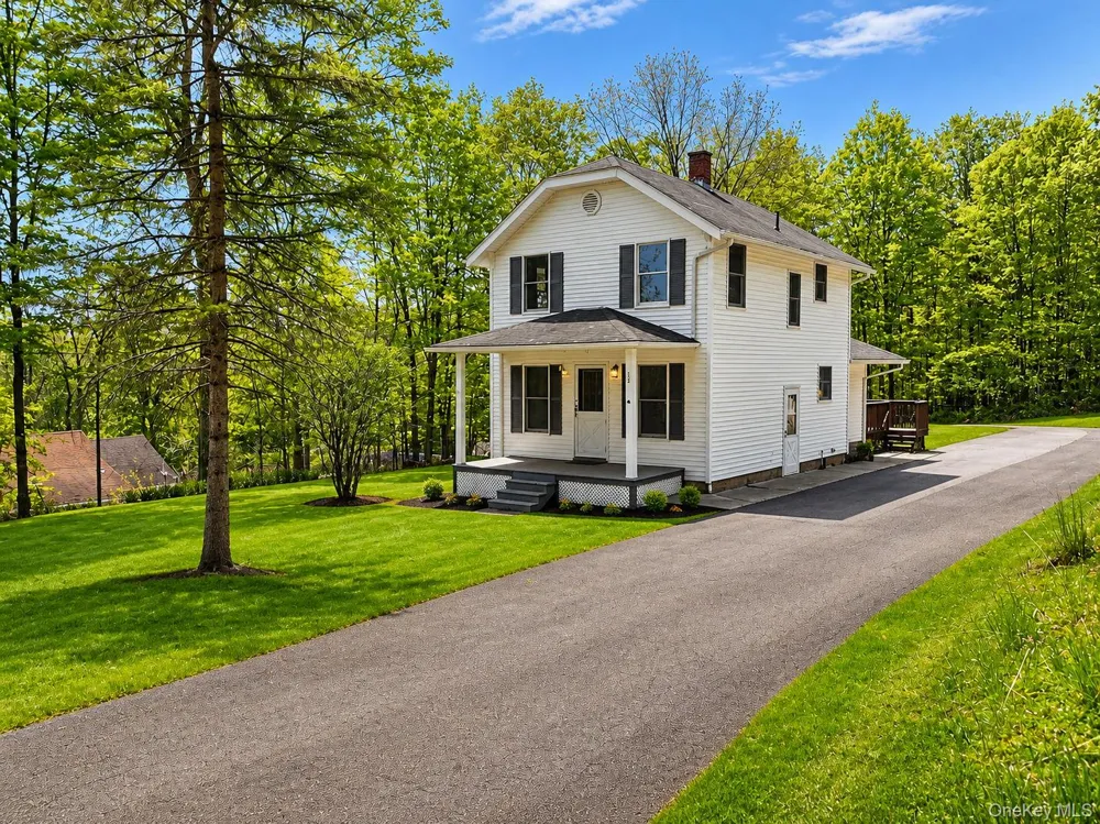 12 Old Turnpike Road Bloomingburg, NY 12721
