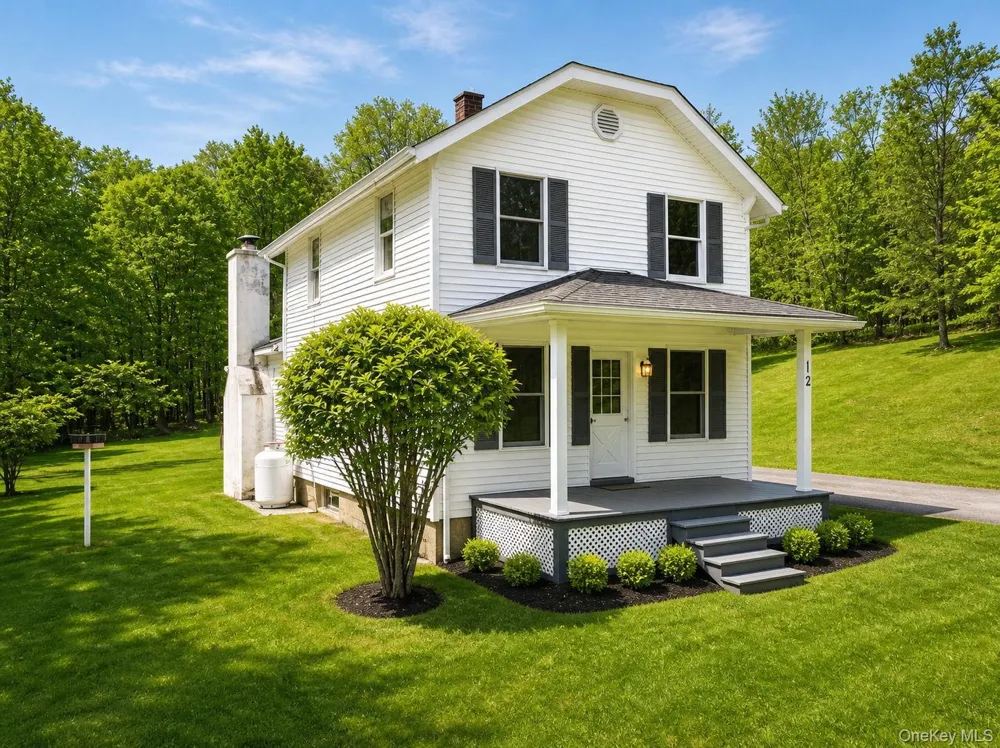 12 Old Turnpike Road Bloomingburg, NY 12721