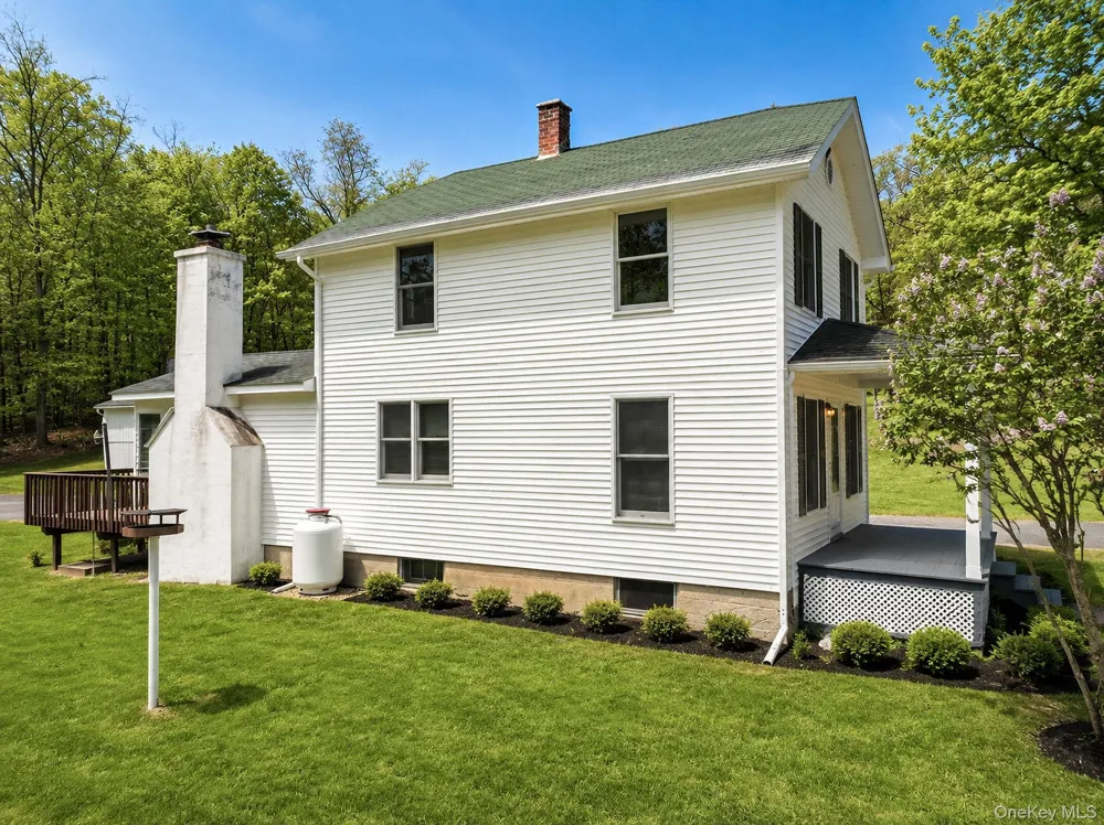 12 Old Turnpike Road Bloomingburg, NY 12721