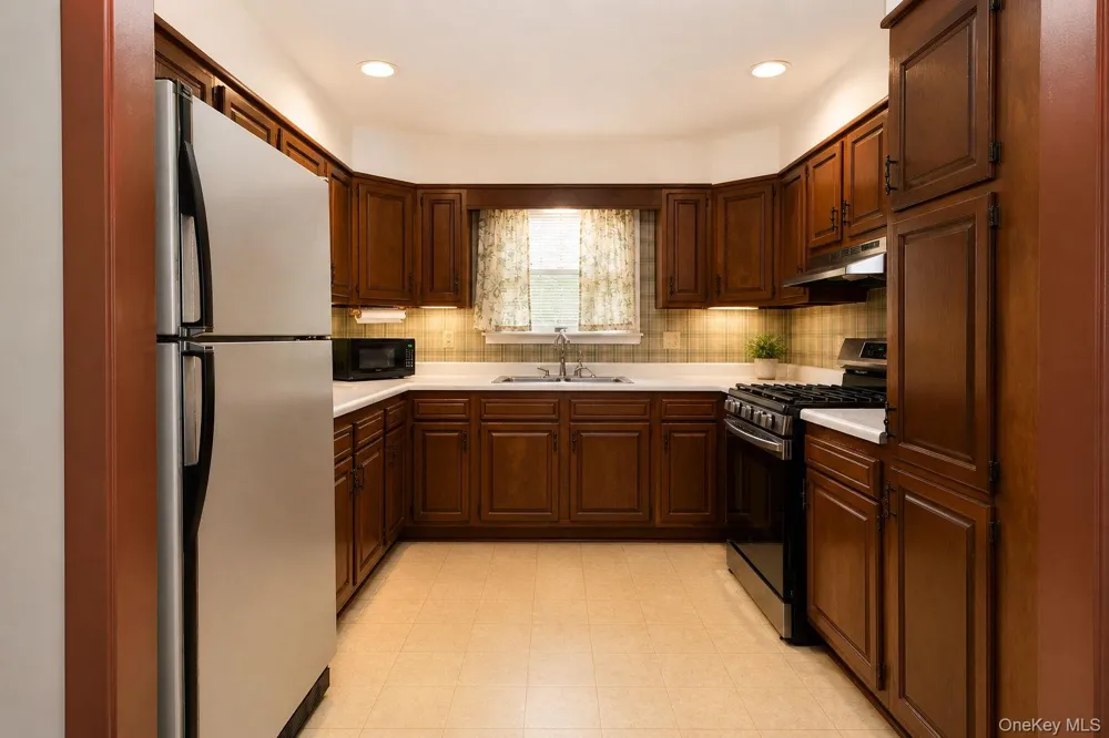 12 Old Turnpike Road Bloomingburg, NY 12721
