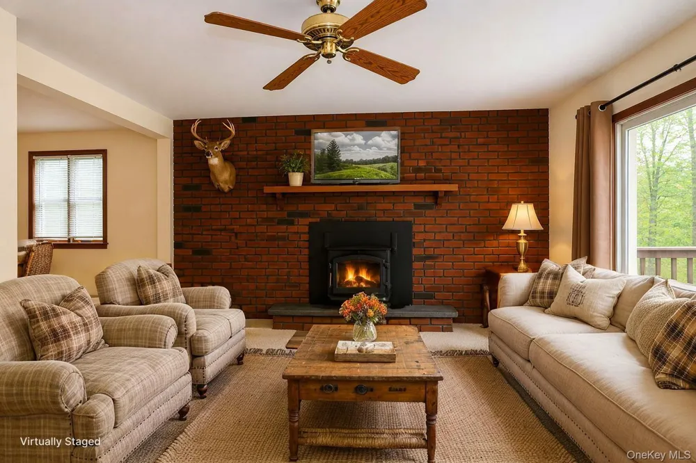 12 Old Turnpike Road Bloomingburg, NY 12721
