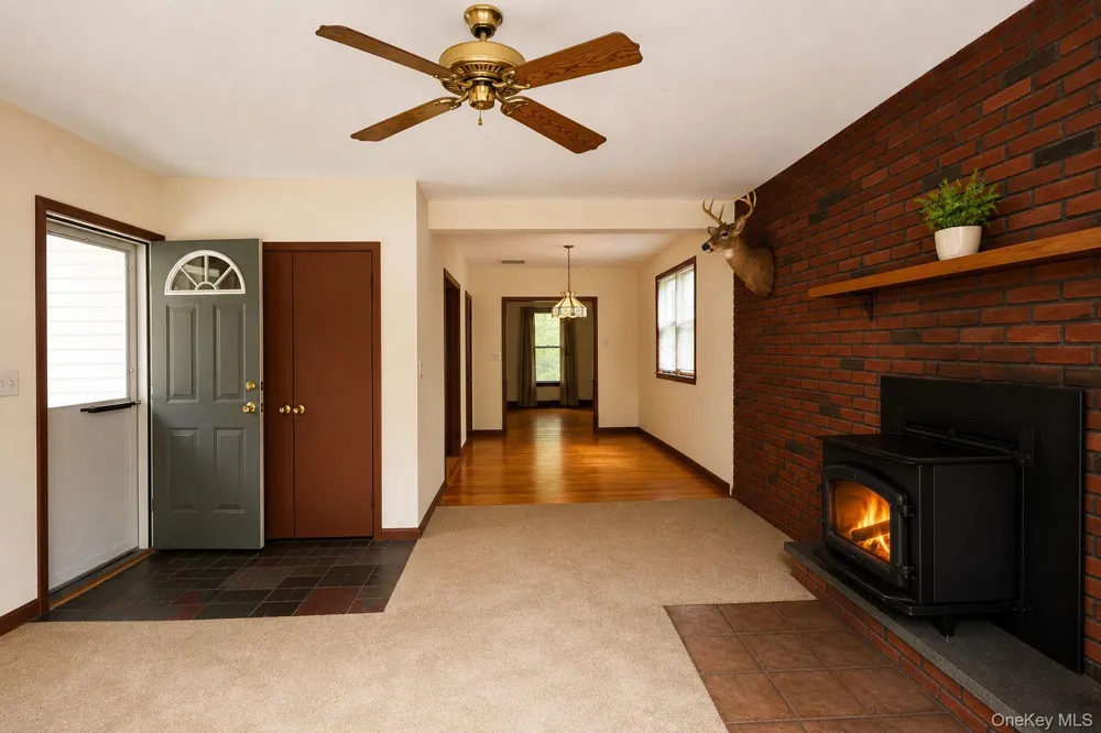12 Old Turnpike Road Bloomingburg, NY 12721