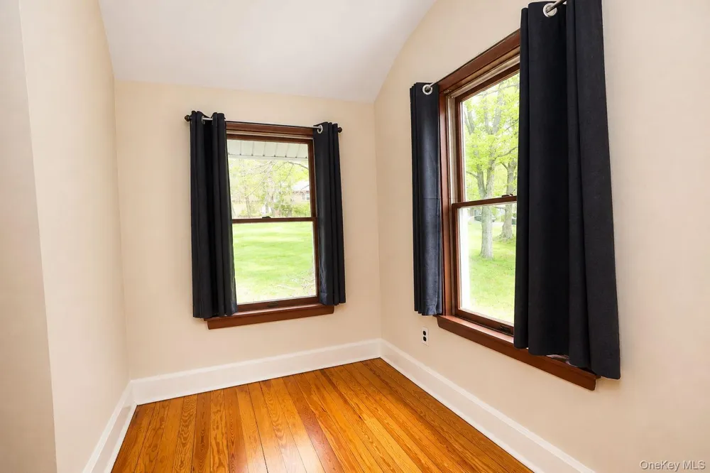 12 Old Turnpike Road Bloomingburg, NY 12721