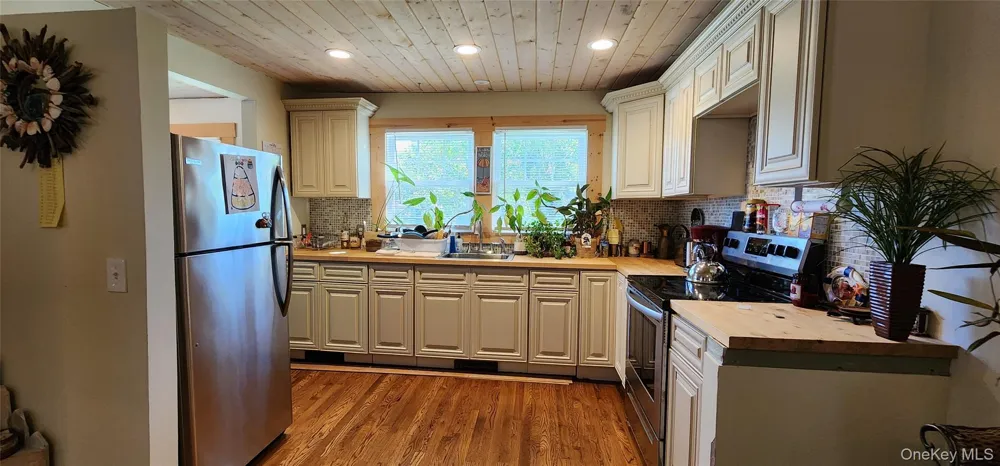 56 Cranberry Drive Mastic Beach, NY 11951