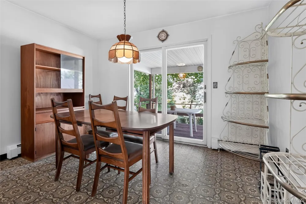 131 Frank Avenue Mamaroneck, NY 10543