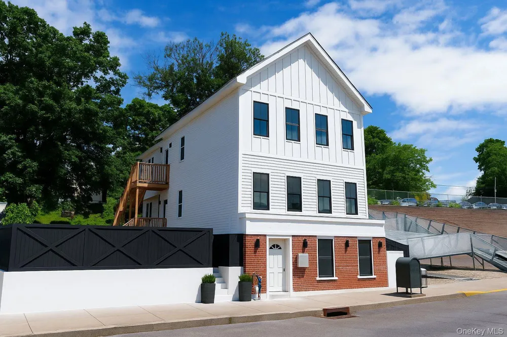 328 Columbia Street #1 Hudson, NY 12534