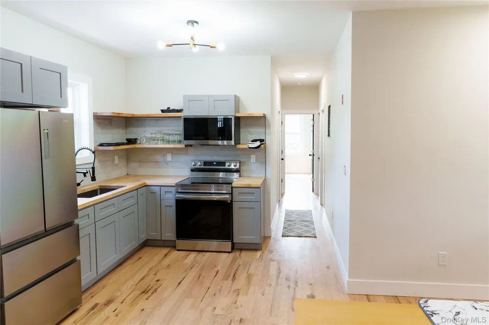 328 Columbia Street #1 Hudson, NY 12534