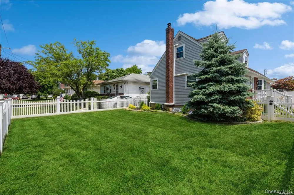 1 Iroquois Street E Massapequa, NY 11758