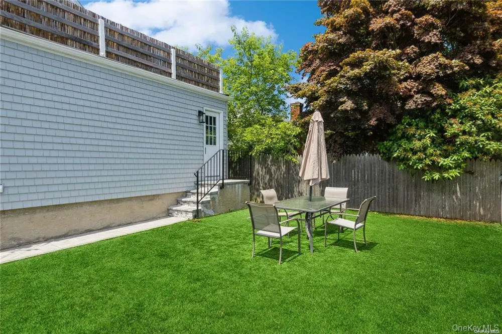 1 Iroquois Street E Massapequa, NY 11758