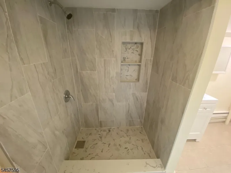 5 Otis Pl Wayne, NJ 07470