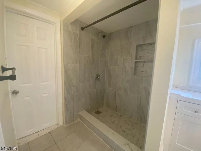 5 Otis Pl Wayne, NJ 07470