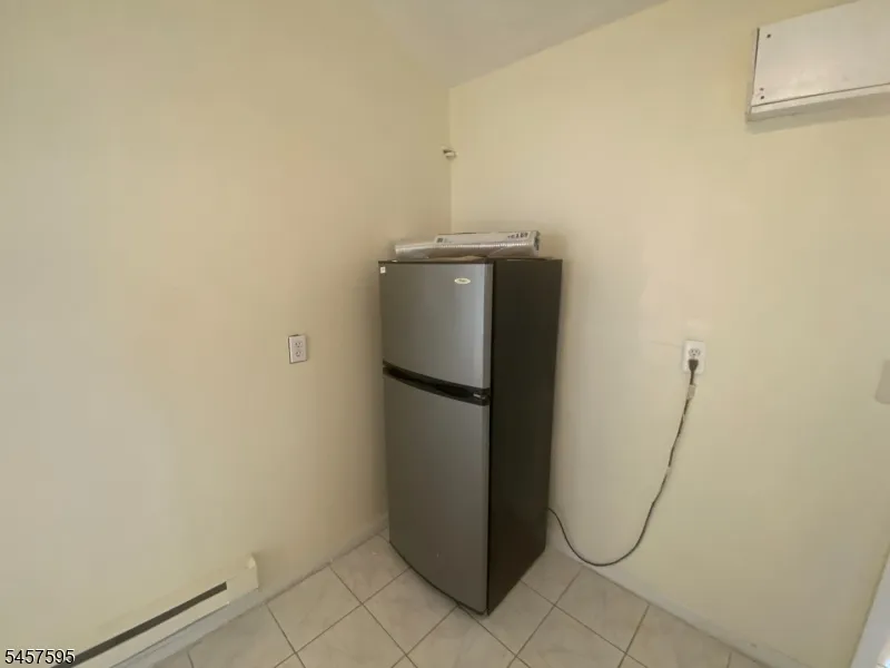 5 Otis Pl Wayne, NJ 07470