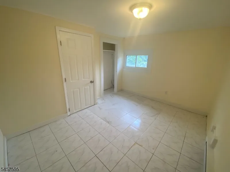 5 Otis Pl Wayne, NJ 07470