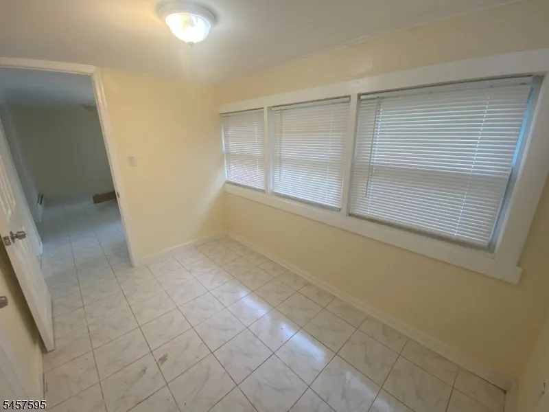 5 Otis Pl Wayne, NJ 07470