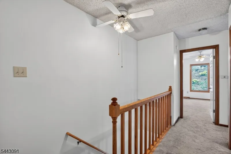 56 Portsmouth Ct Hamburg, NJ 07419