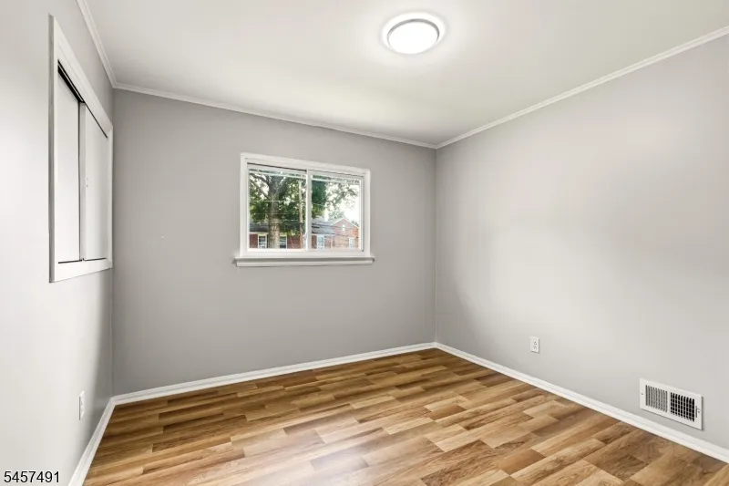 610 Academy Ter Linden City, NJ 07036