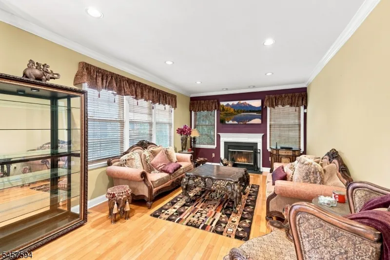 1002 Valerie Place Greenwich, NJ 08886