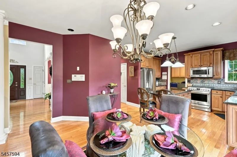 1002 Valerie Place Greenwich, NJ 08886