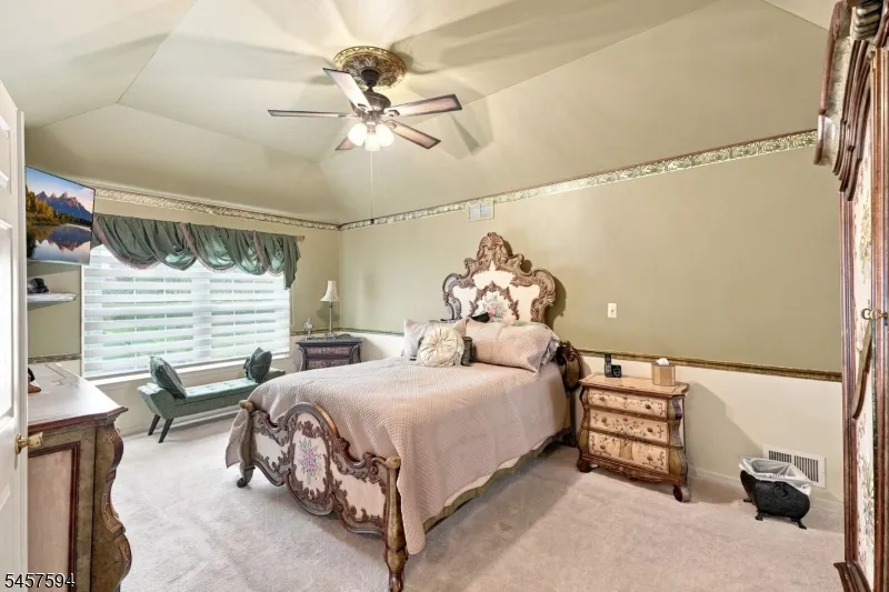 1002 Valerie Place Greenwich, NJ 08886