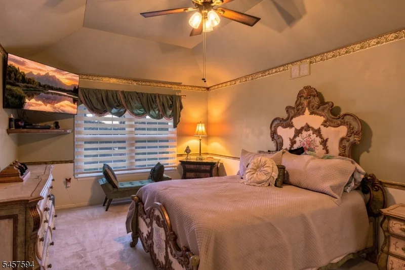 1002 Valerie Place Greenwich, NJ 08886