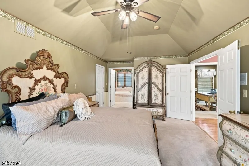 1002 Valerie Place Greenwich, NJ 08886