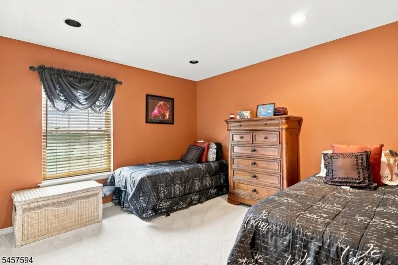 1002 Valerie Place Greenwich, NJ 08886