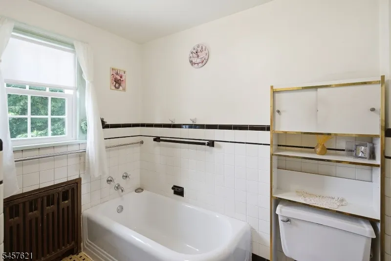 24 Cleveland Ave Newark City, NJ 07106