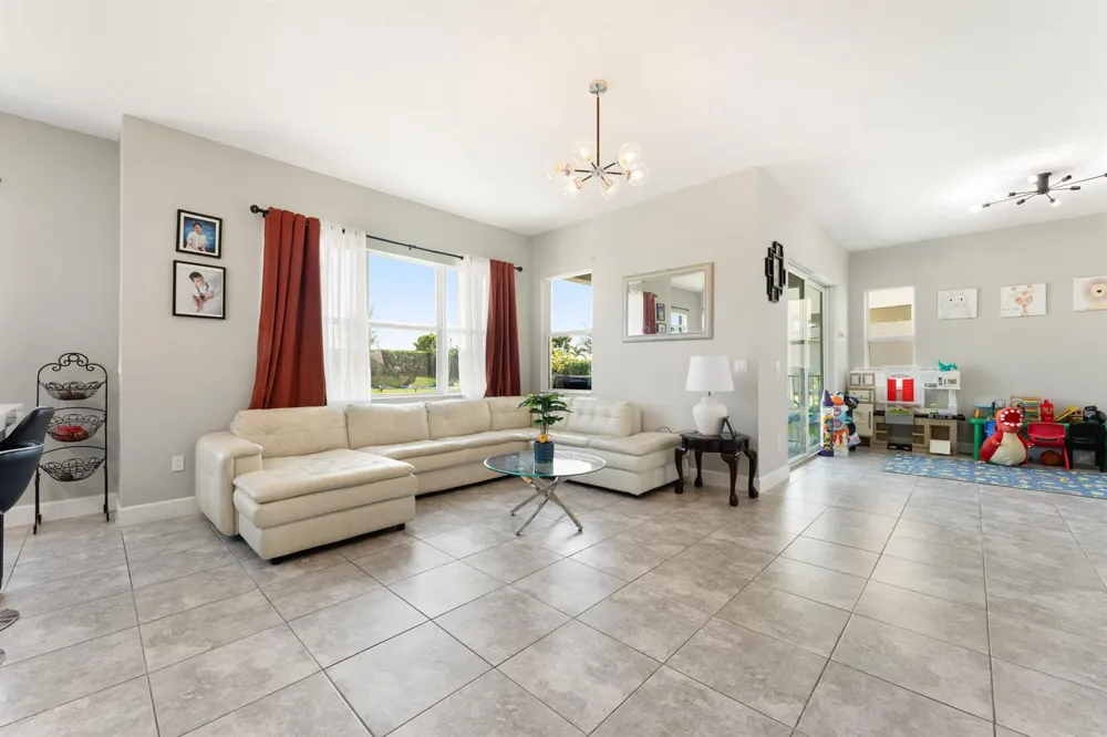 5446 MACOON WAY 